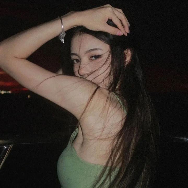 绷不住了啦